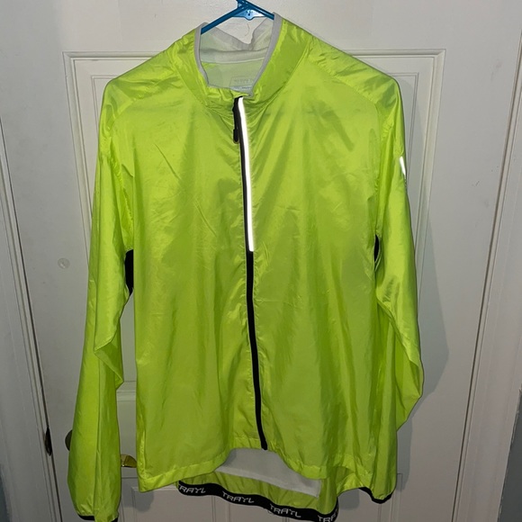 Men’s Highlighter Lightweight Running Jacket. - Picture 1 of 4